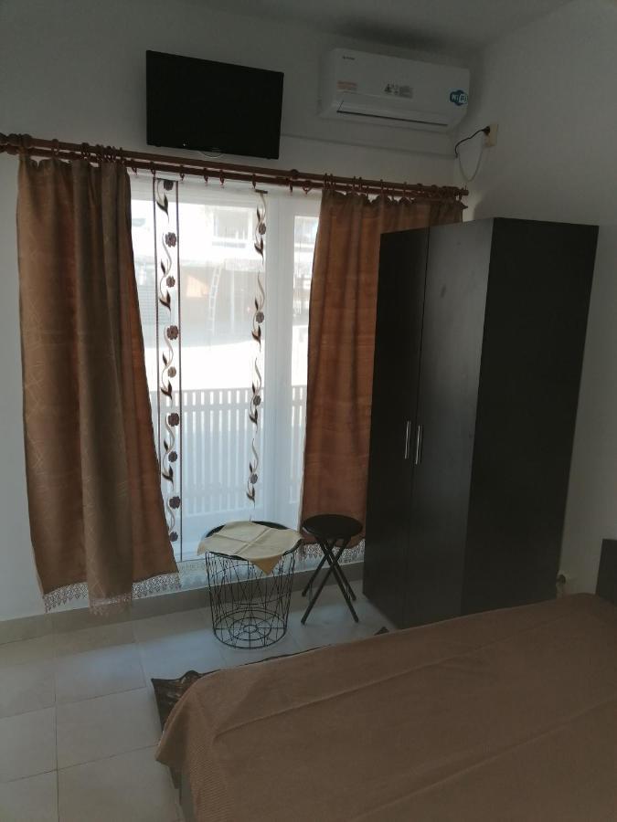 Guest house Pensiunea Scoika Steaguri *